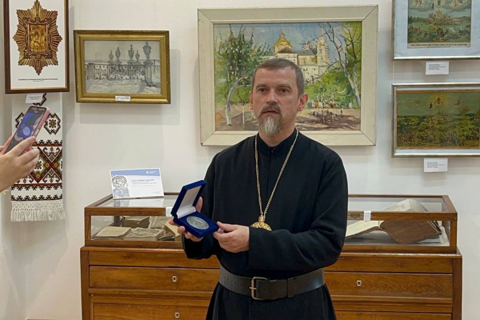 У Тернополі відкрили виставку церковних раритетів з нагоди 250-ліття коронації Почаївської ікони