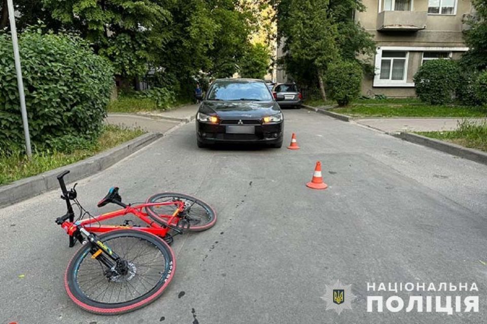 На 15 Квітня водій авто збив велосипедиста