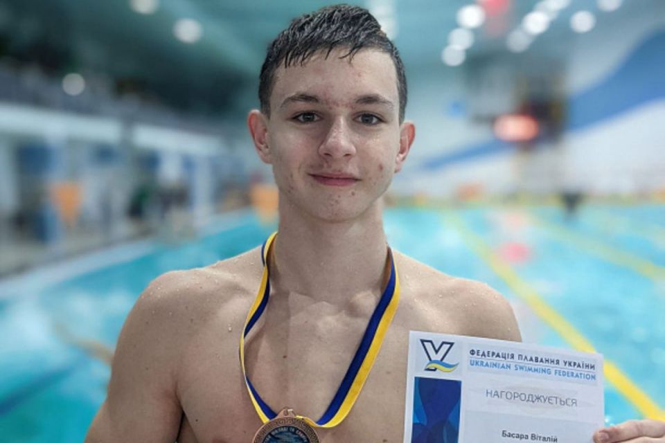 Юнак з Тернополя здобув нагороду на чемпіонаті України з плавання