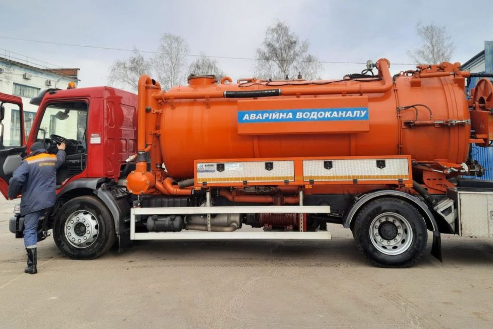 Коли викликати аварійну водоканалу, а при якому пошкодженні дзвонити в ЖЕК чи ОСББ