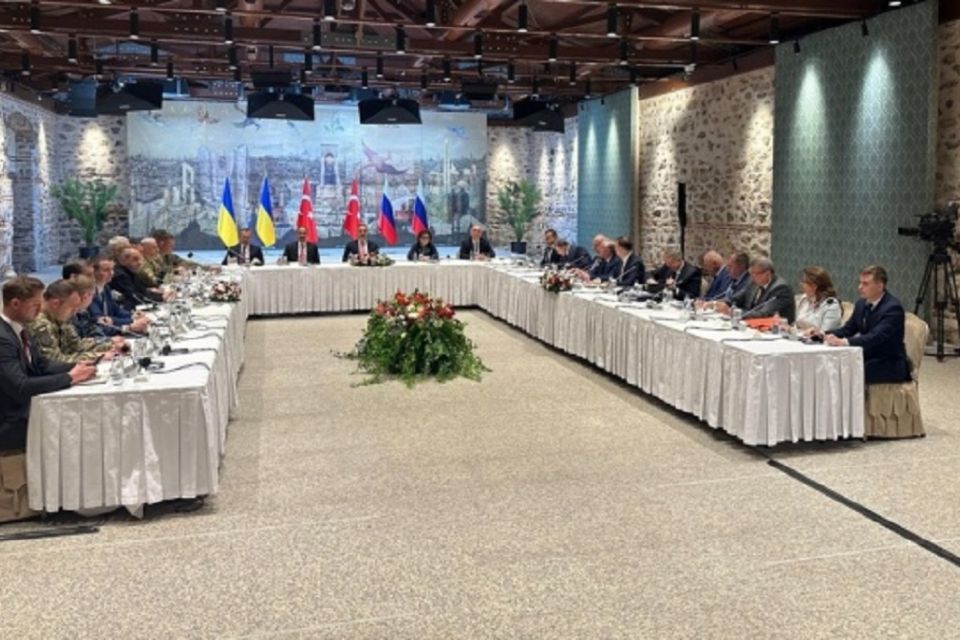 Україна та Росія розпочали переговори в Стамбулі