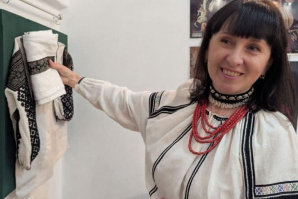 «Просто зробіть перший стібок»: Руслана Стасишин заохочує відроджувати традиції української вишивки