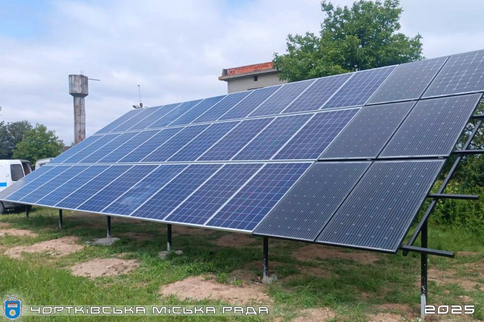 Гімназія в Чортківській громаді тепер має власні сонячні електростанції