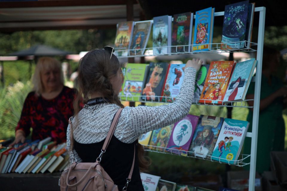 Приносьте свої книги та забирайте інші: у центрі Тернополя відбудеться масштабний книжковий обмін