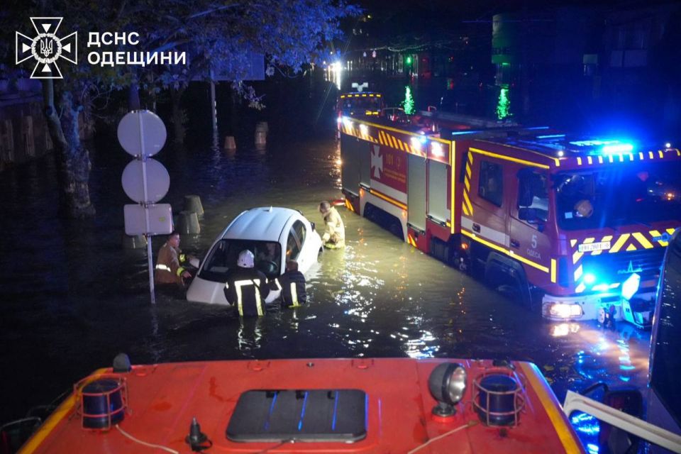 Потоп в Одесі: відомо про дев'ять загиблих. Сім'ю з п'яти людей накрила хвиля, усі загинули