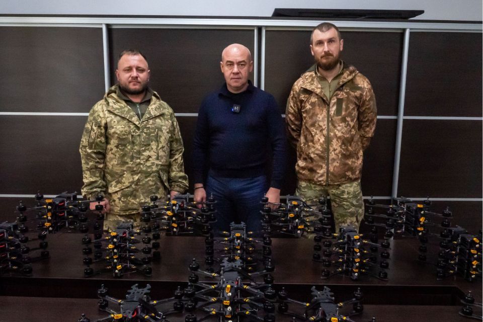 Тернопіль для ЗСУ: 50 FPV-дронів отримали бійці 35-го батальйону (пресслужба Тернопільської міської ради)
