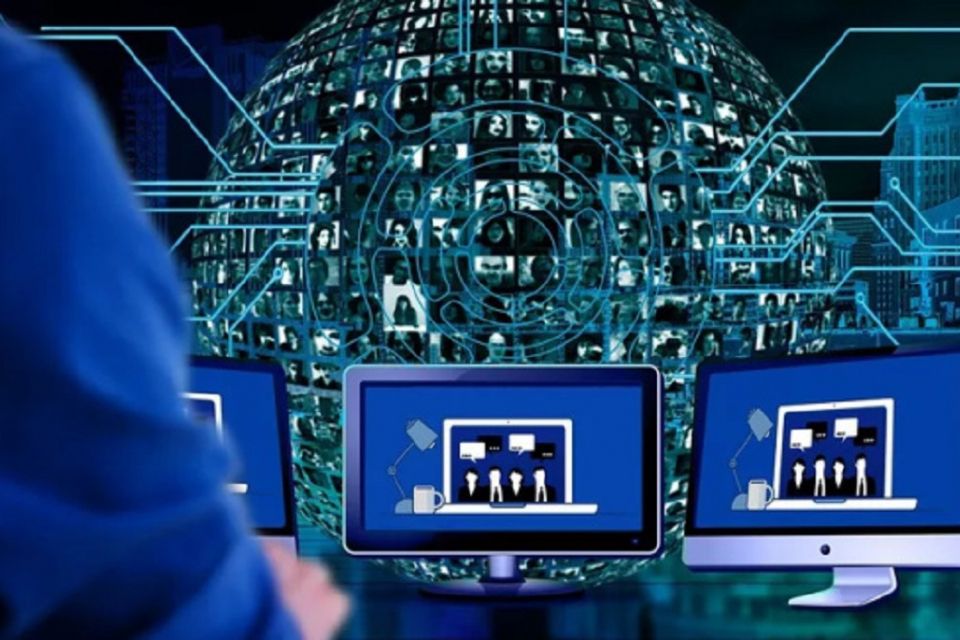 Шахрайські чат-боти пропонують «допомогу» з реєстрацією авто чи отримання посвідчення водія: як захиститися