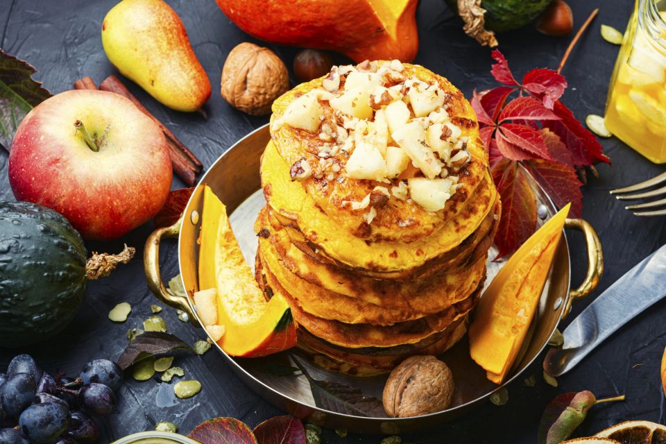 Один з хітів осені: як приготувати гарбузово-яблучні оладки