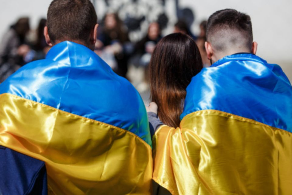 Які послуги недоступні для чоловіків за кордоном, які не оновили дані