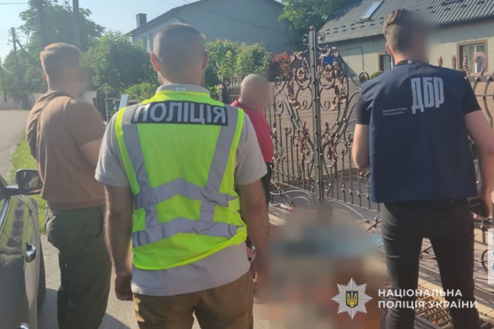 Уже в суді справа чоловіка з Бучача, якого підозрюють у відправці військовозобов'язаних за кордон