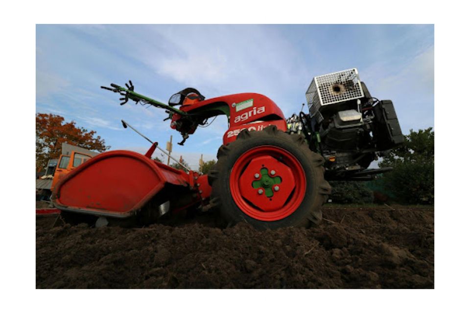 Оренда мотоблока: як вибрати сільгосптехніку під власні потреби (на правах реклами)