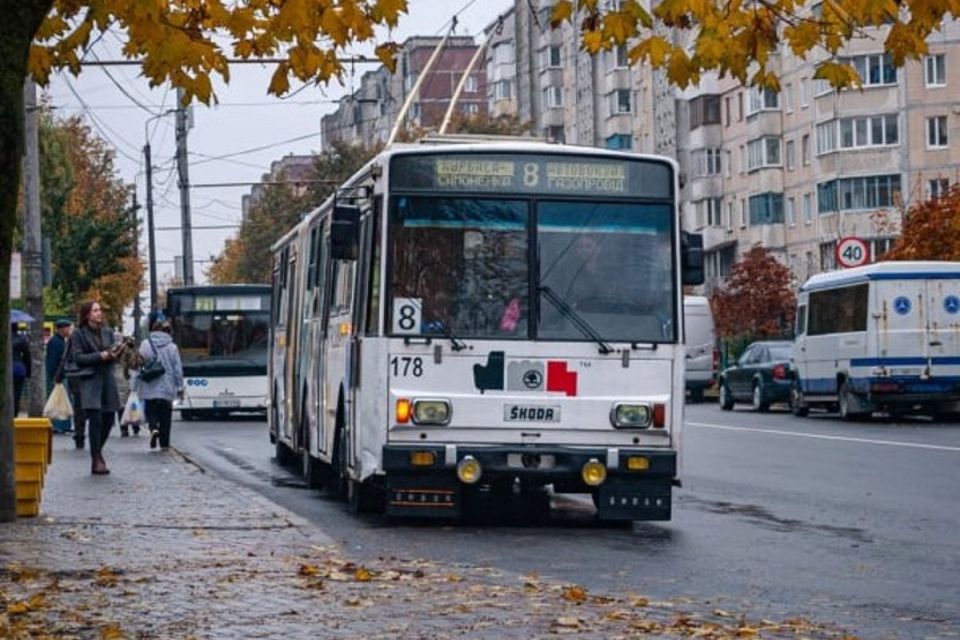 Тимчасово не курсують тролейбуси до масиву «Сонячний»