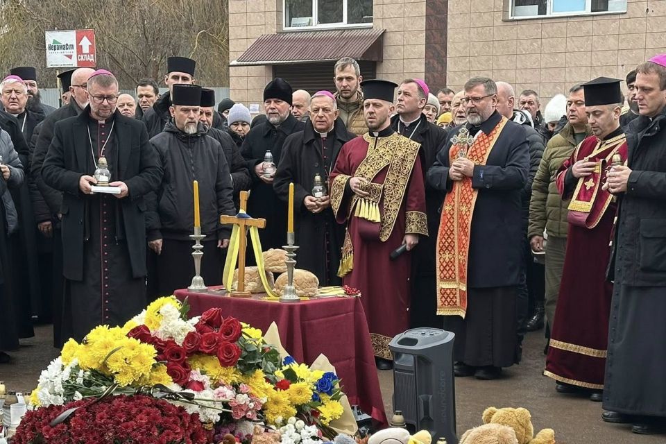 Глава УГКЦ і Папський Нунцій у Тернополі помолилися за упокій загиблих внаслідок ворожої атаки