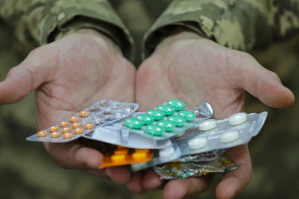 Ліки зі знижкою можуть придбати військові в застосунку Армія+