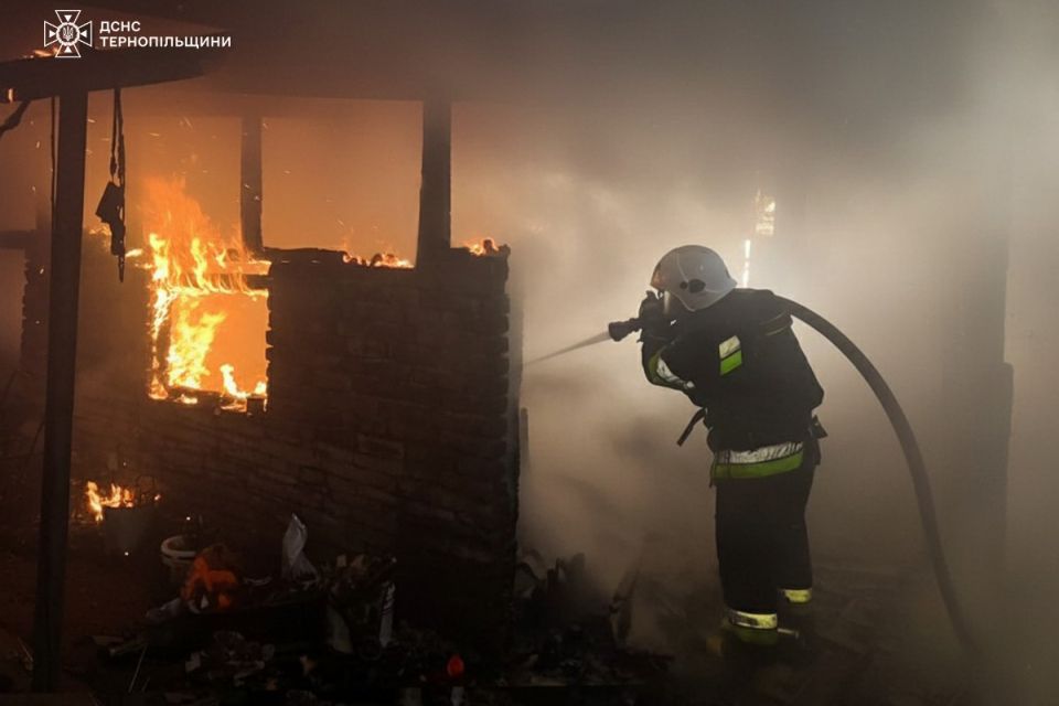 У Зборівській громаді вночі горіла будівля