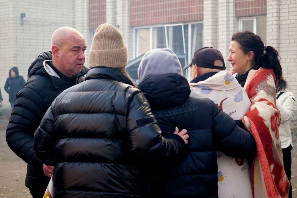 Тернополяни об’єдналися, щоб підтримати постраждалих від обстрілу: допомагають жителі міста, бізнес, працівники міської ради, “Молокія”, артист YakTak, релігійні організації (пресслужба Тернопільської міської ради)