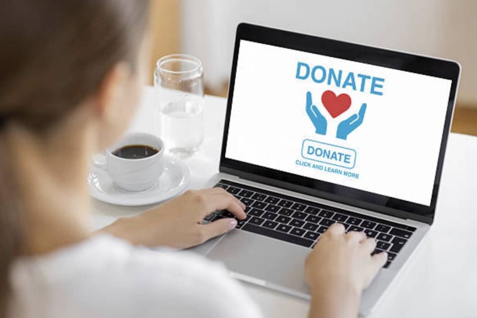 Скільки в країні волонтерів та кому донатять українці