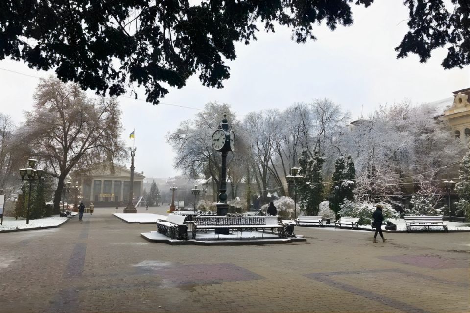 Сніг, ожеледицю та невеликий мороз прогнозують на Тернопільщині на Святвечір та Різдво