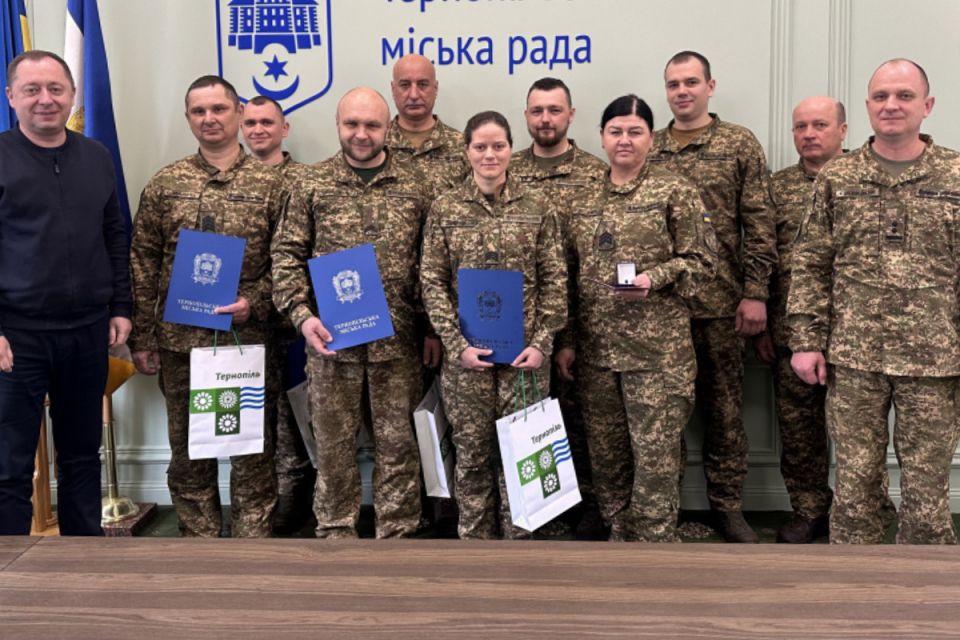 Нацгвардійці в Тернополі отримали нагороди з нагоди професійного свята