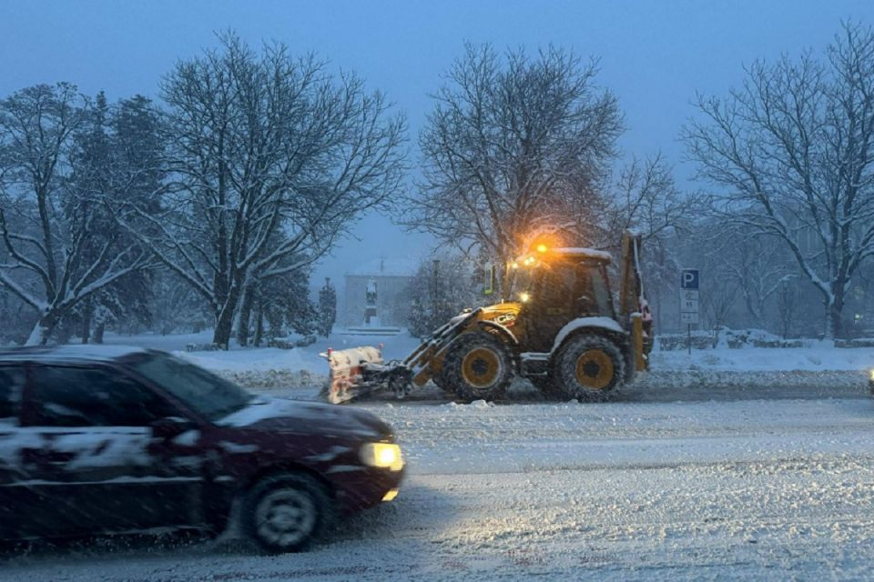 10 січня у Тернополі почнуть вивозити сніг: не паркуйте авто на маршрутах техніки