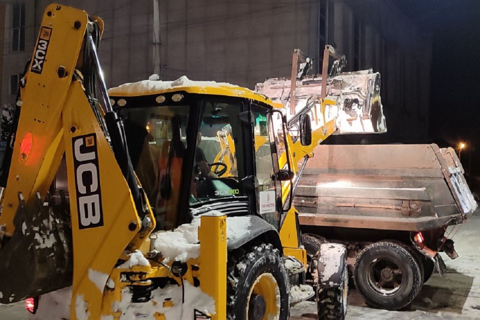 Уночі з восьми вулиць Тернополя будуть вивозити сніг