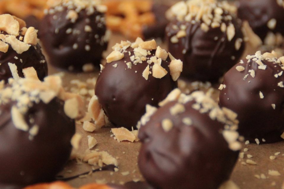 Як приготувати цукерки «Метеорит» вдома: класичний рецепт та версія без цукру