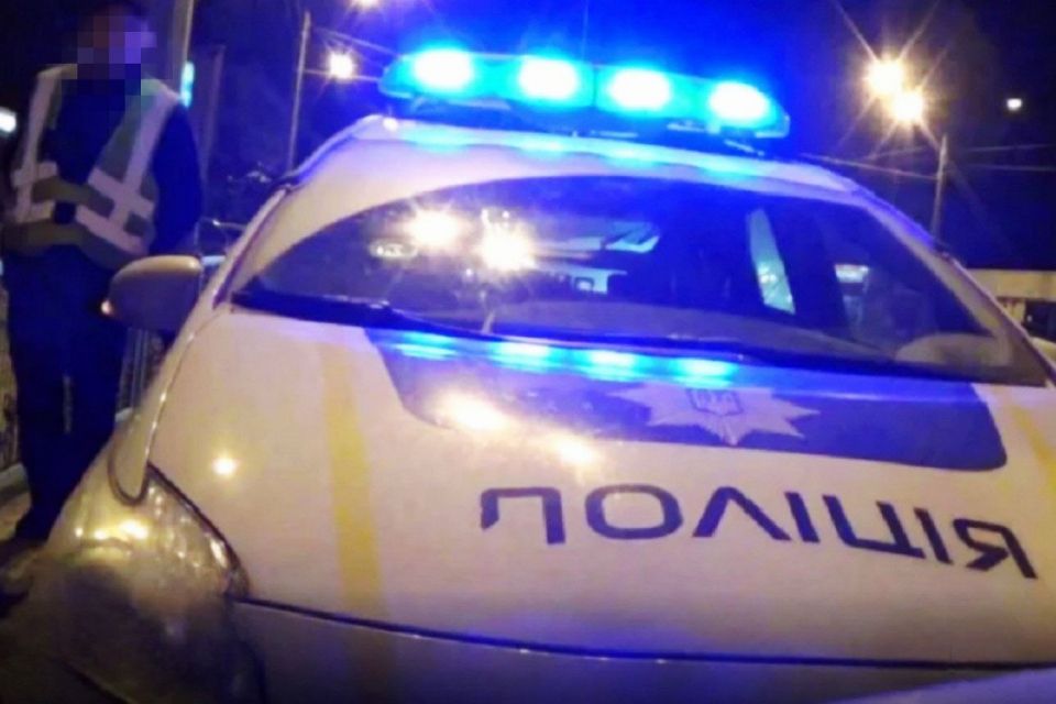 «Відбивала» чоловіка на Infinity Q50 від патрульних і ТЦК. Як суд покарав тернополянку