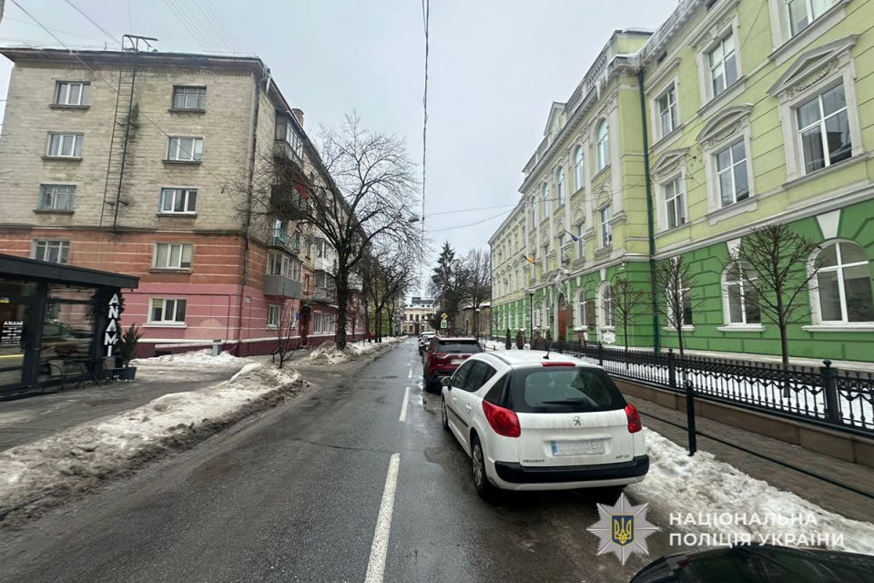 У центрі Тернополя водій таксі травмував 15-річну пасажирку та залишив місце аварії