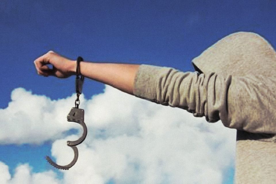 Нетверезий підліток у Смиківцях угнав автомобіль у шефа. Що на це сказав суд