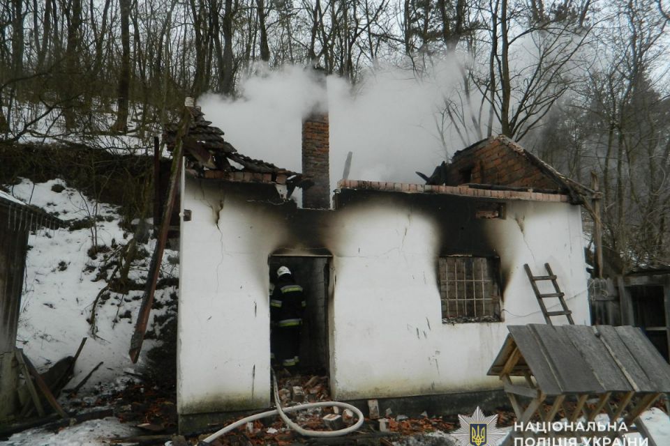 Людські рештки виявили в закинутій будівлі на території Білецького лісу