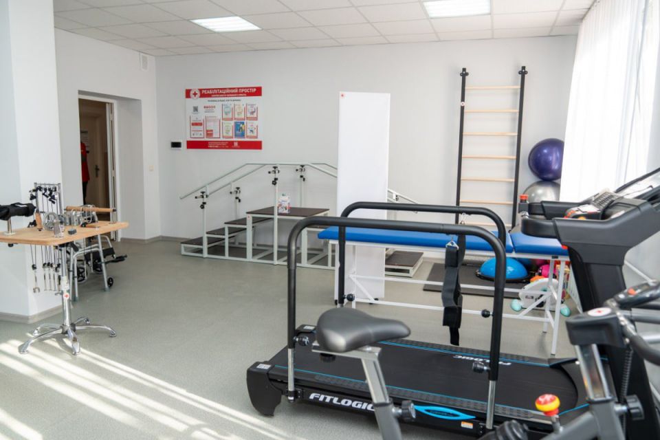 У Ланівцях створили сучасне реабілітаційне відділення