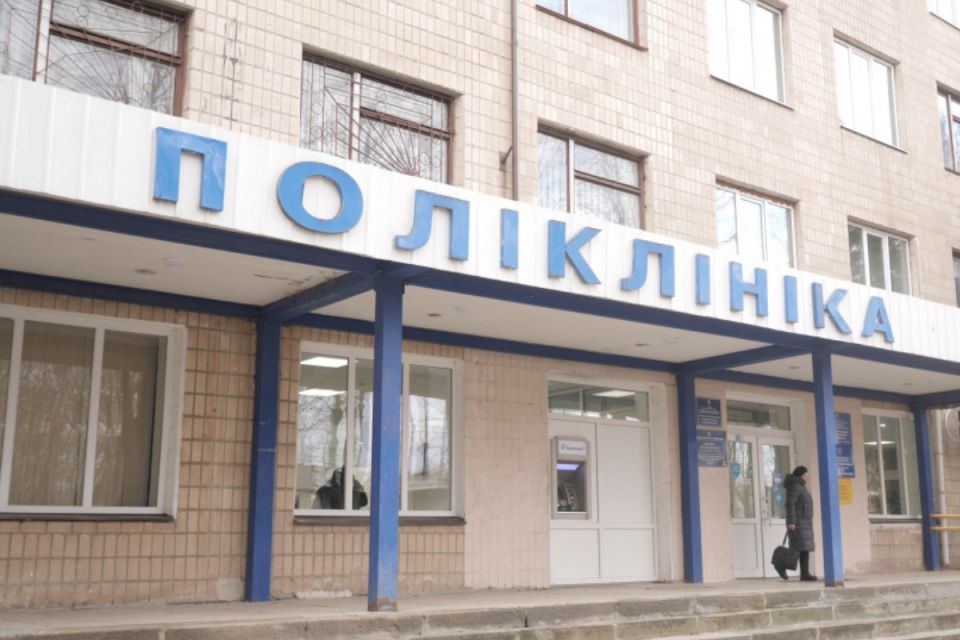 У міській лікарні №2 в Тернополі оновлять приміщення та під’їзд до поліклініки