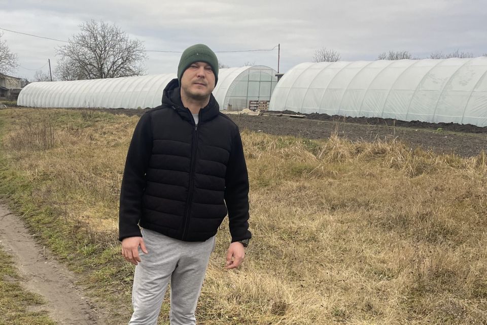 Ветеран з Кременеччини отримав грант від Служби зайнятості та розвиває тепличне господарство