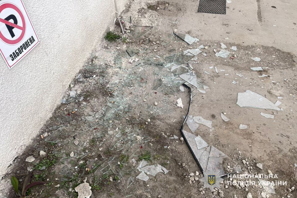 Розбив вікно магазину та вкрав техніку: у Кременці затримали чоловіка за підозрою в крадіжці