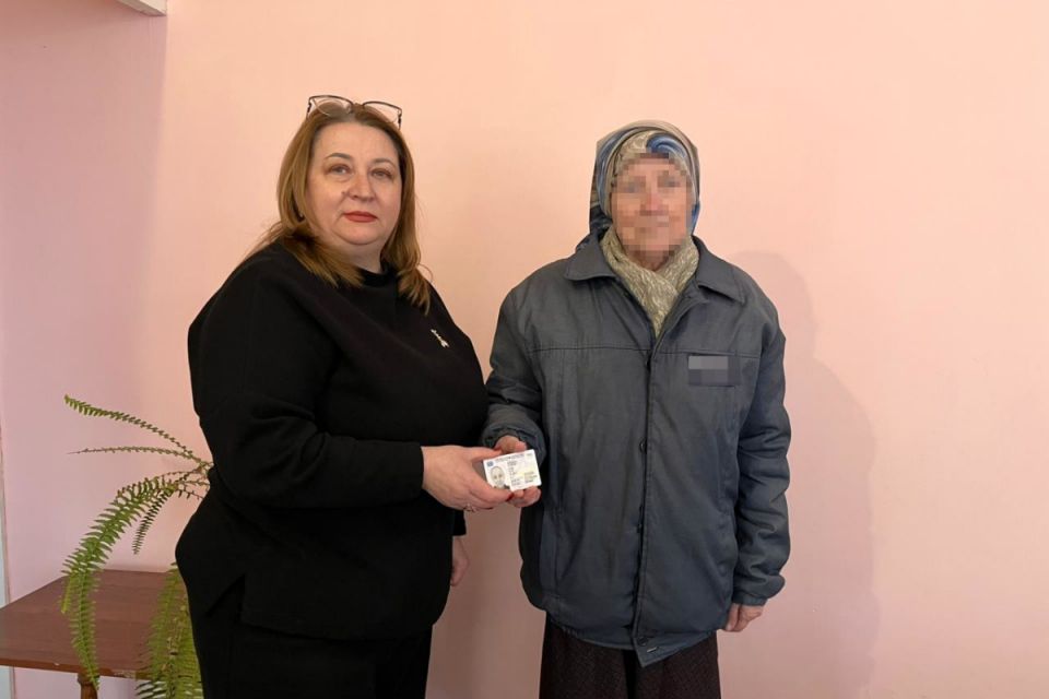 У Збаразькій колонії жінка отримала паспорт без строку дії