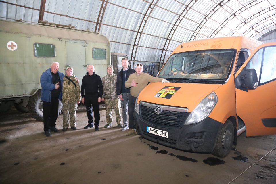 Сергій Надал на фронті передав воїнам 105-ої бригади ТРО автомобіль, квадрокоптери та іншу техніку (на правах реклами)