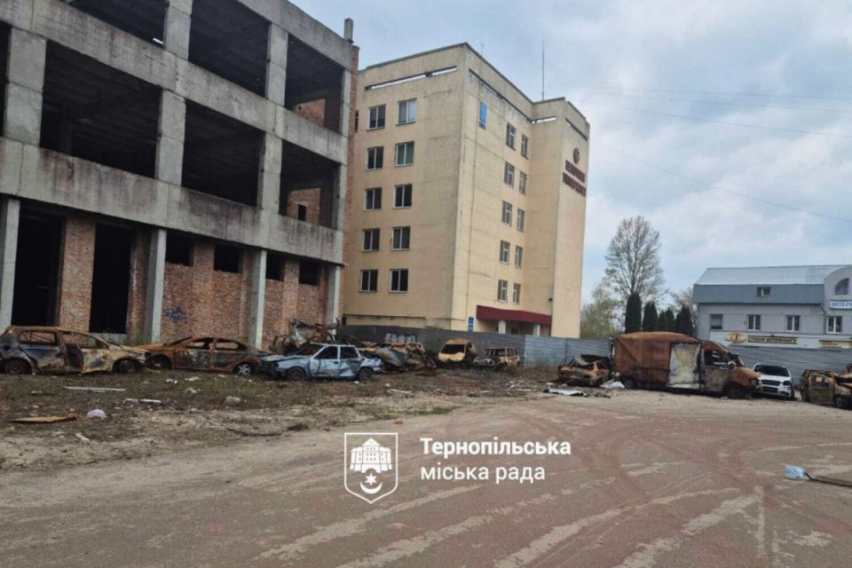 З Текстильної просять забрати авто, пошкоджені під час атаки 19 листопада