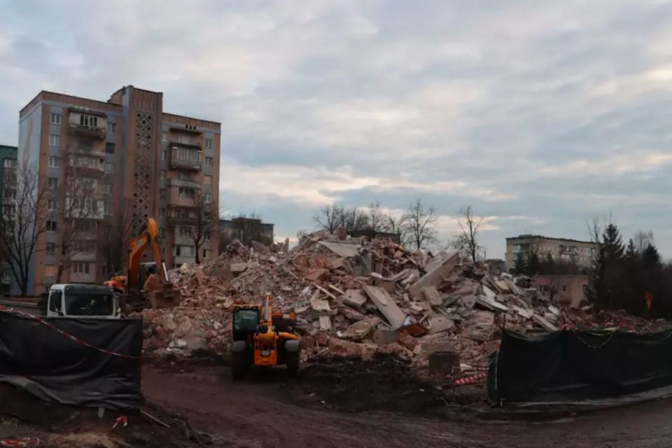 Понад 4,8 млн грн: визначили ціну землі на Стуса, де ворожа ракета зруйнувала будинок