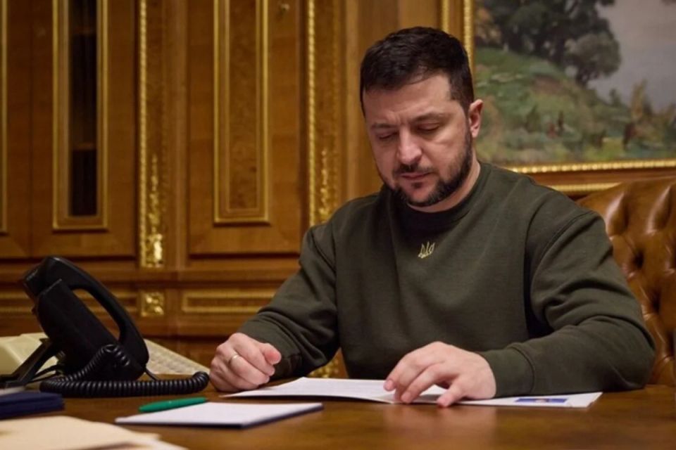 Воєнний стан та мобілізацію продовжили ще на три місяці: Зеленський підписав закони