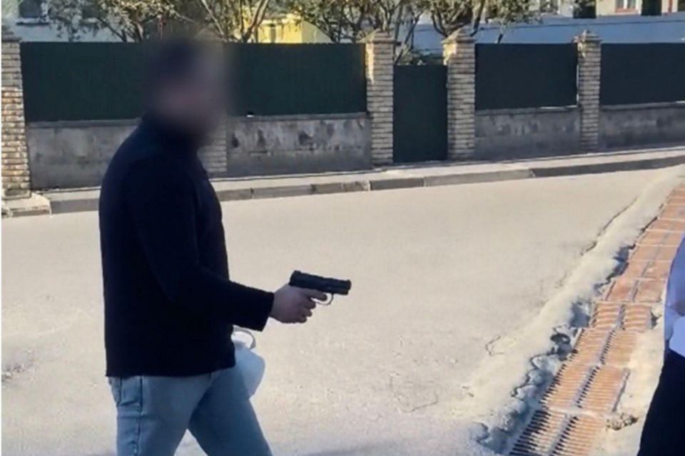 Конфлікт із пістолетом у Кутківцях: поліція встановлює обставини