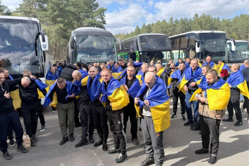 Як діяти родині, якщо військовий потрапив у полон: Міноборони