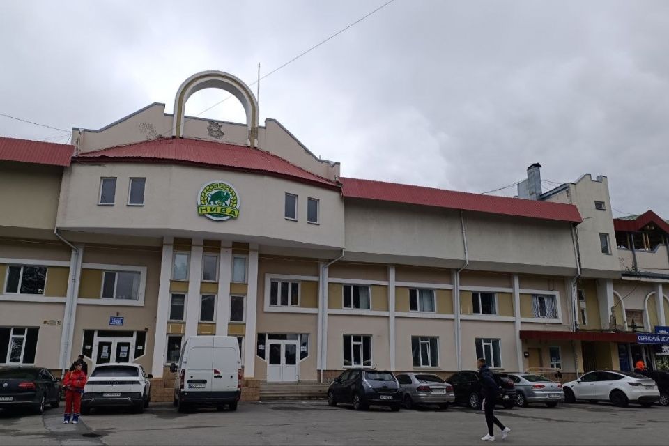 Тернополяни вимагають відкрити центральний стадіон для мешканців з 6:00 до 22:00