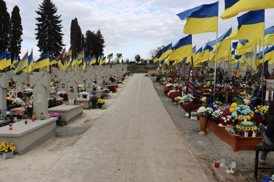 Верховний Суд дозволив трьом родинам встановити індивідуальні пам’ятники на Пантеоні Героїв