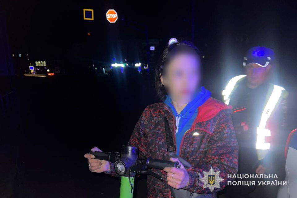 Водіїв, яких позбавили посвідчення за алкоголь,  знову  зупинили нетверезими — тепер на електросамокатах