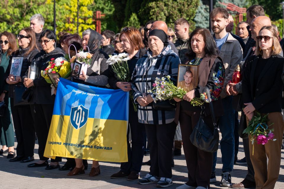 Життя, які обірвала війна: у Тернополі молились за спокій душ захисників