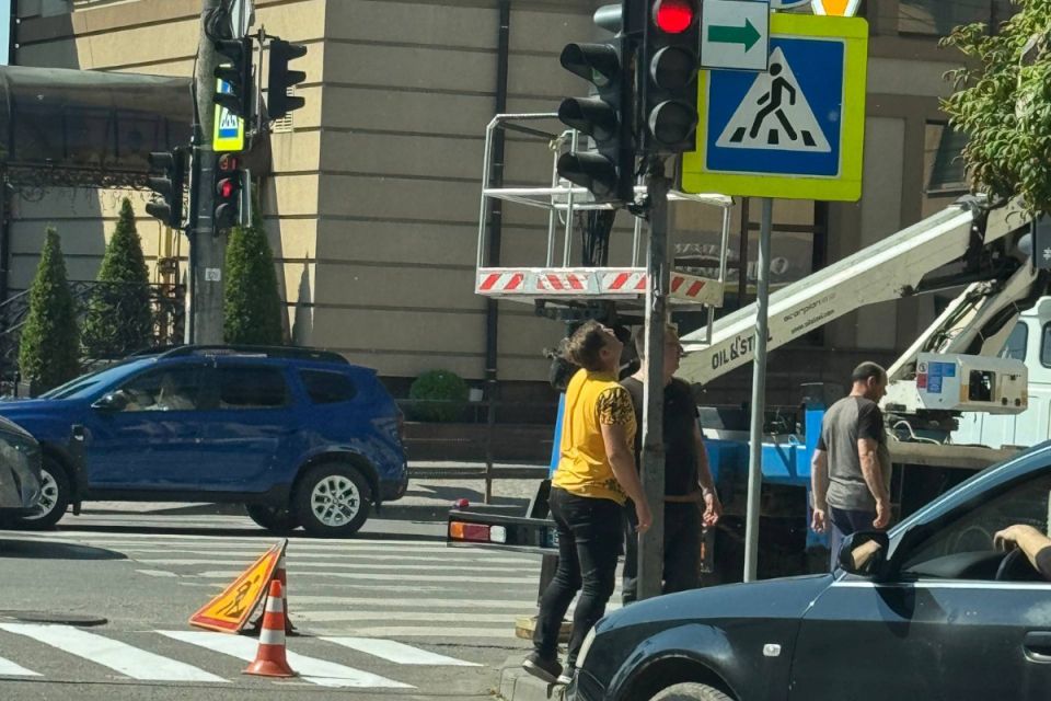 Відключать світлофор на перехресті Бандери і Татарської (оновлене)