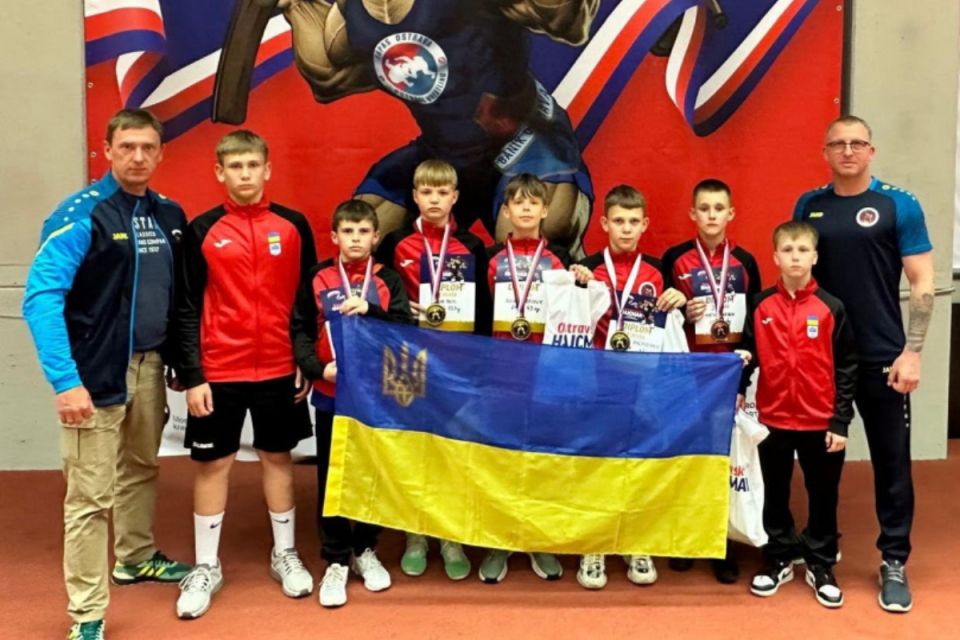 Тернопільські борці стали переможцями і призерами міжнародного турніру в Чехії