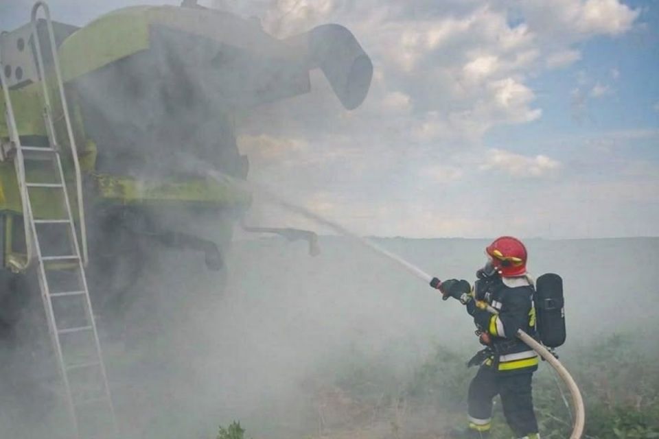 У полі на Тернопільщині горів комбайн