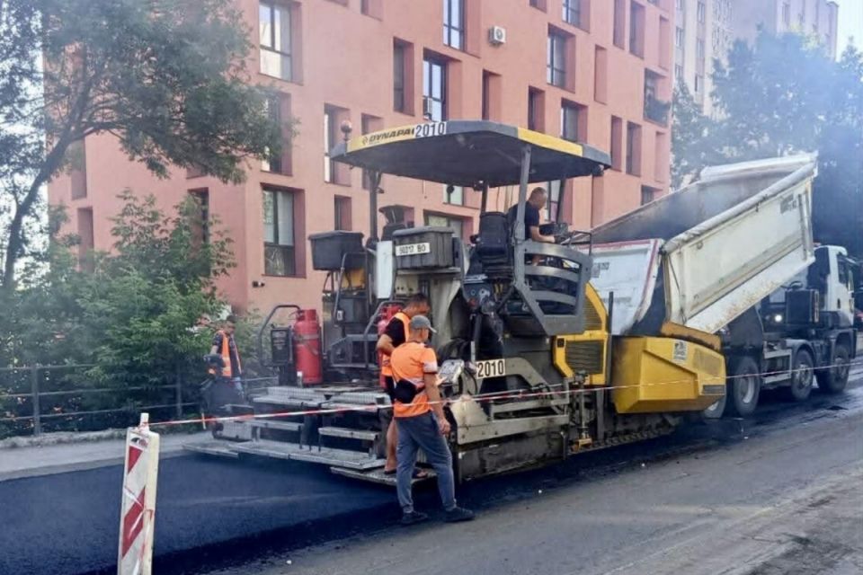 На Львівській частково перекрили рух транспорту