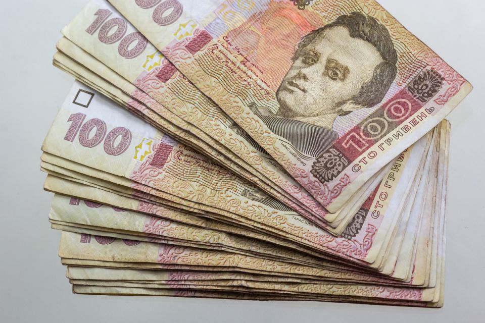 В Україні запустили в обіг оновлену 100-гривневу купюру